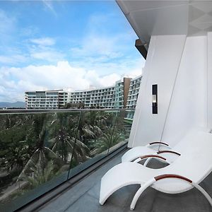 Deluxe Seaview Room Twin